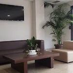Adaria فندق مْبيرا