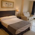 فندق Adaria 4*