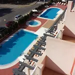 Adaria فندق مْبيرا