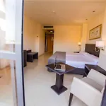فندق Adaria 4*