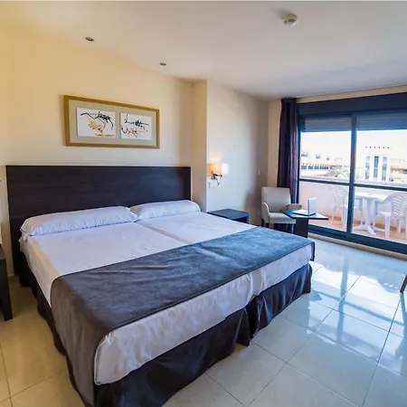 فندق Adaria 4*